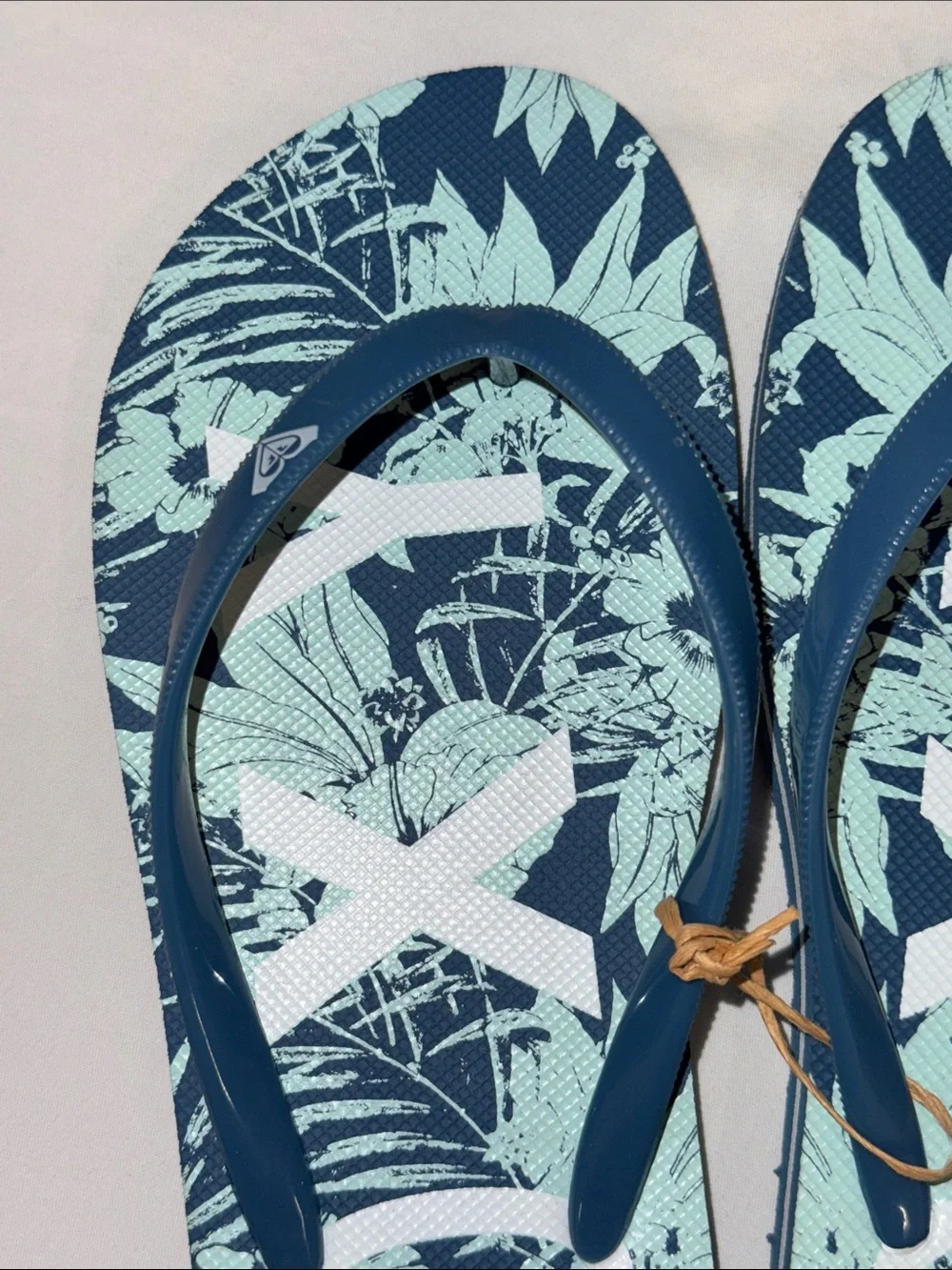 Roxy Starfish V Tropical Floral Flip Flops Blue Women’s 7 NWOT